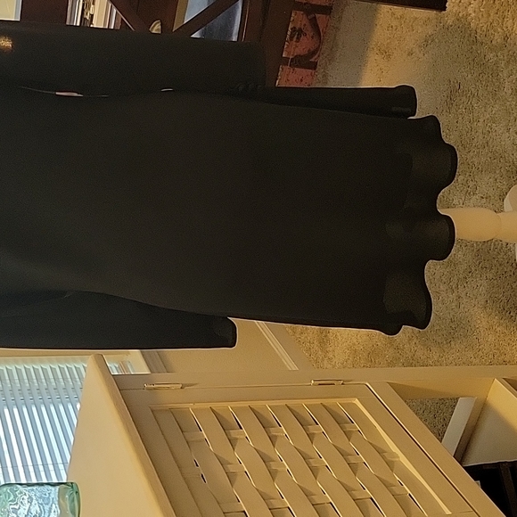 LIZ CLAIBORNE CLASSIC BLACK DRESS....SZ 6 - Picture 9 of 13